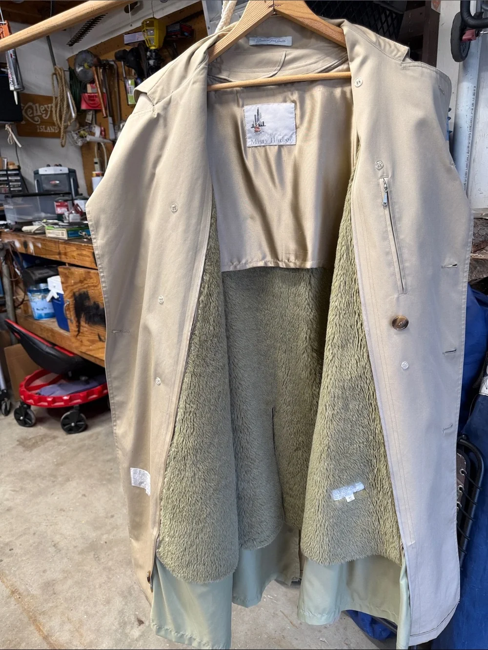 Vintage Men's Beige Double-Breasted Trench Coat - Classic Style, sized 42 long
